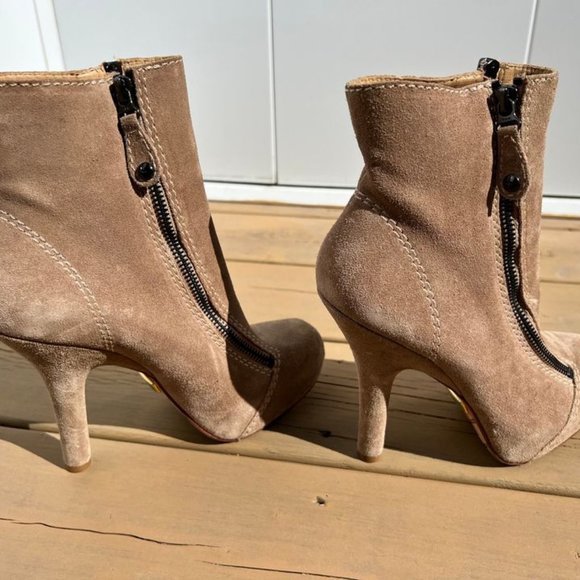 L.A.M.B. Mika Suede Booties Tan See - Picture 1 of 6